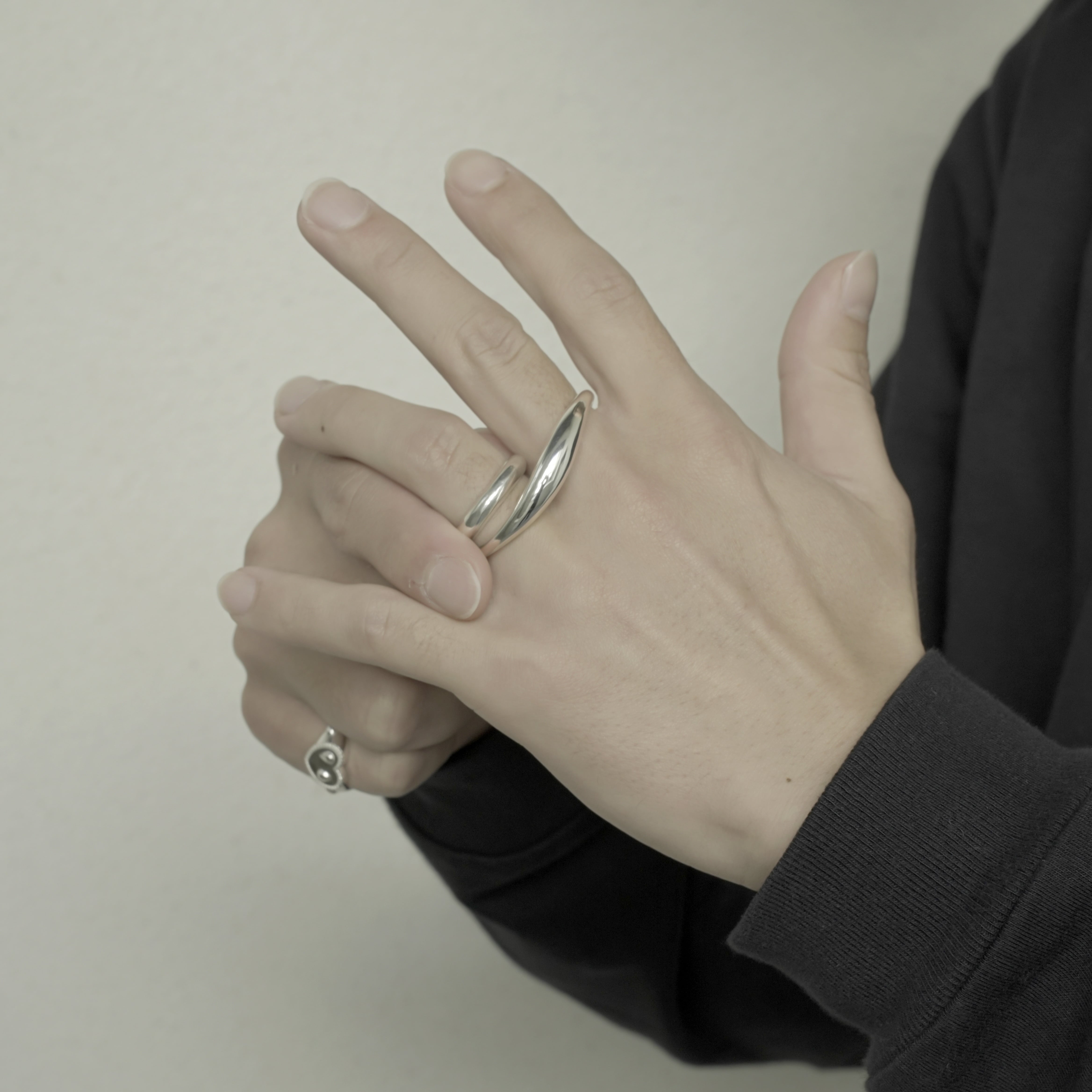wave 2 finger ring【受注品】