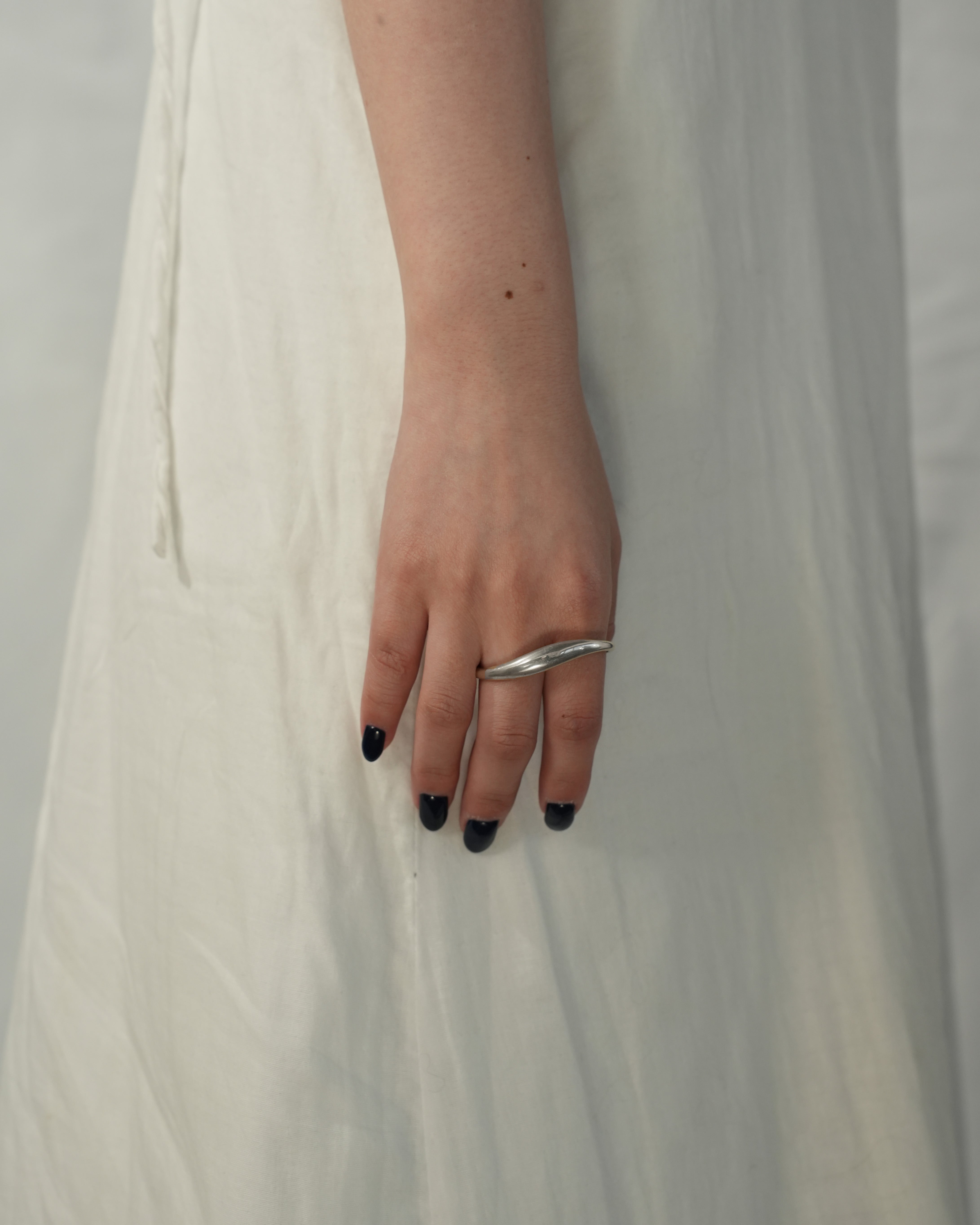 wave 2 finger ring【受注品】