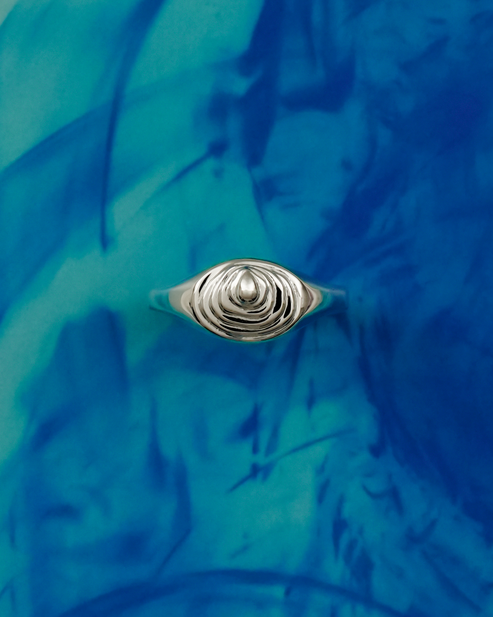 Ripple Signet Ring